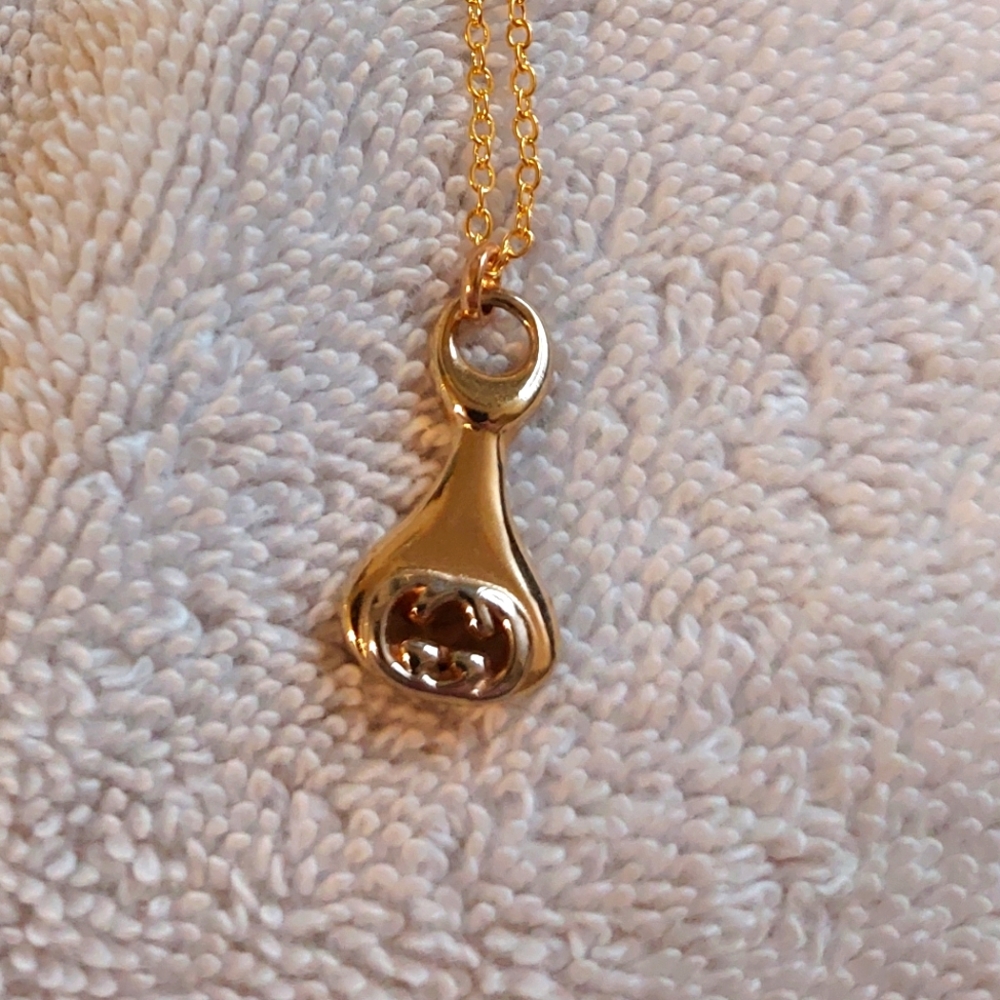 ⚡️SOLD✨️ Authentic Gucci pendant ❤️